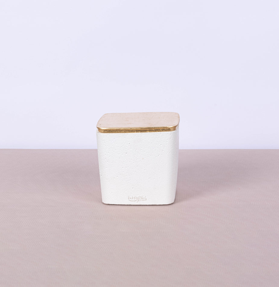 Large square white concrete box with gold leaf lid - Fastoun