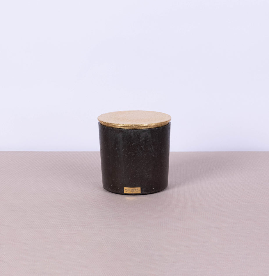 Large round black concrete box with gold leaf lid - Fastoun