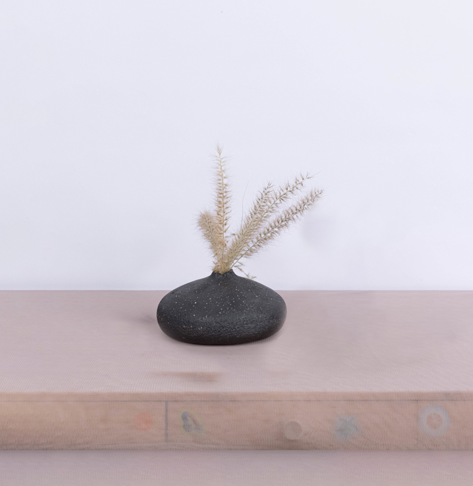Black groggy clay vase - Fastoun