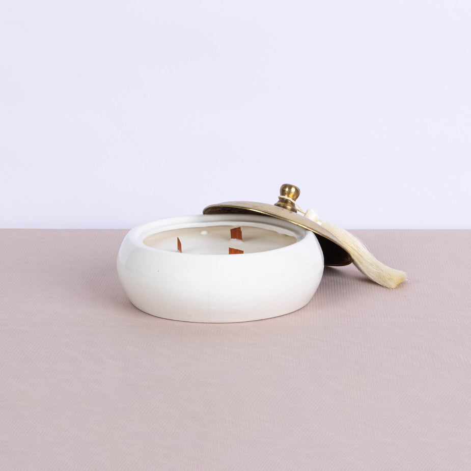 Gold Tasseled Ceramic candle - Fastoun