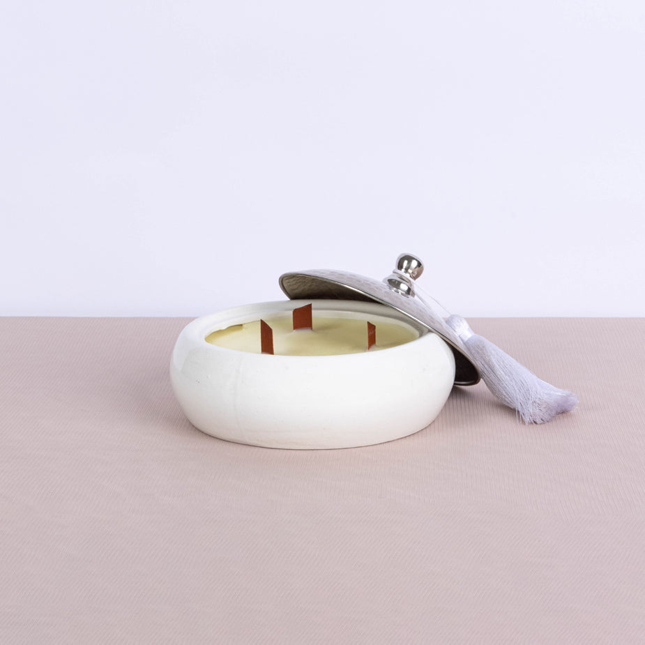Silver Tasseled Bonbonniere Ceramic Candle - Fastoun