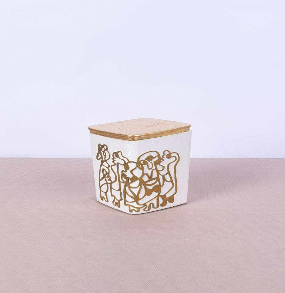 Large square white concrete box with graffiti in copper and gold leaf lid - Fastoun