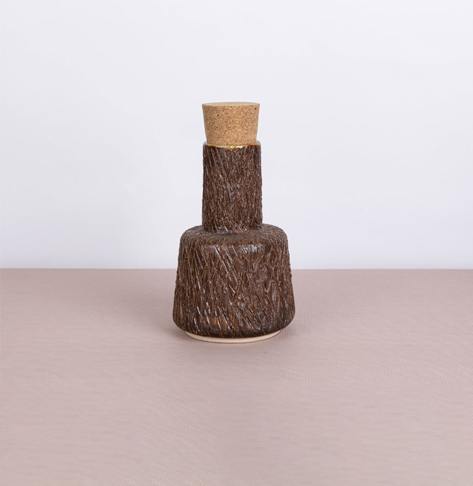 Textured Brown Roots Carafe - Fastoun