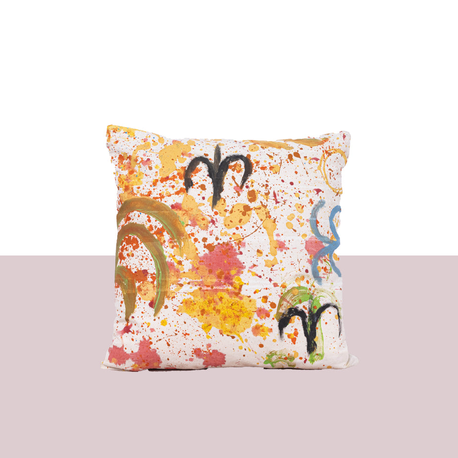 Square hand painted canvas cushion in yellow - Fastoun
